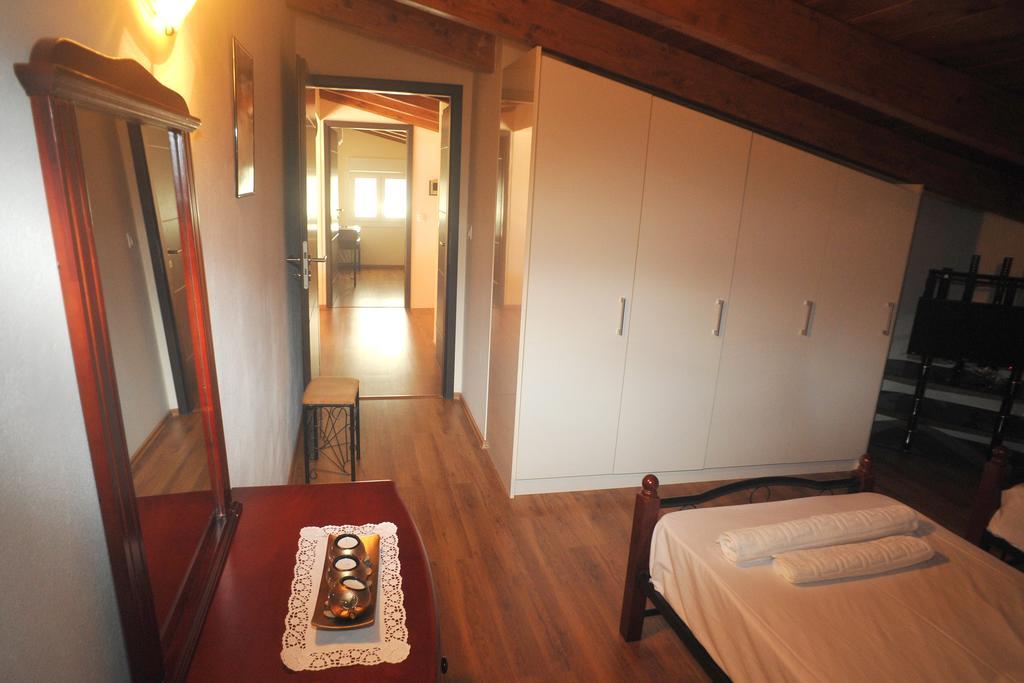 Villa Poulades Gouvia Habitación foto
