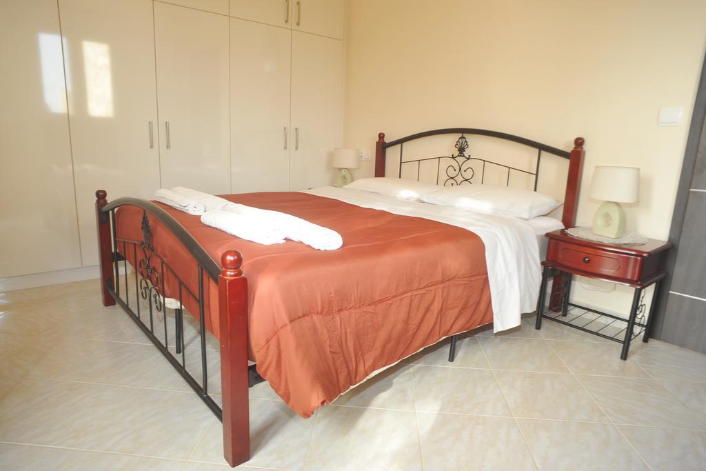 Villa Poulades Gouvia Habitación foto