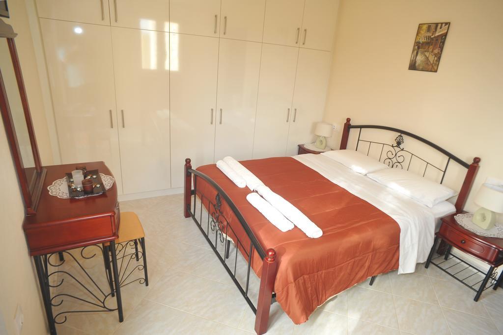 Villa Poulades Gouvia Habitación foto