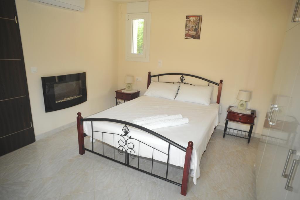 Villa Poulades Gouvia Habitación foto